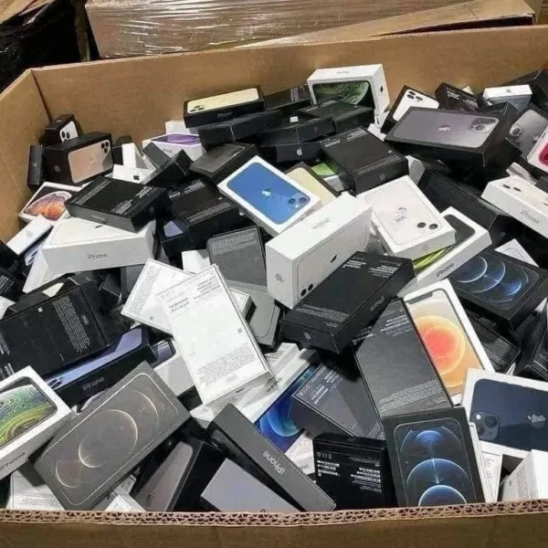 iPhone Pallets - Image 3
